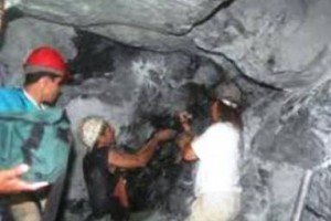 Penambang batu Bacan